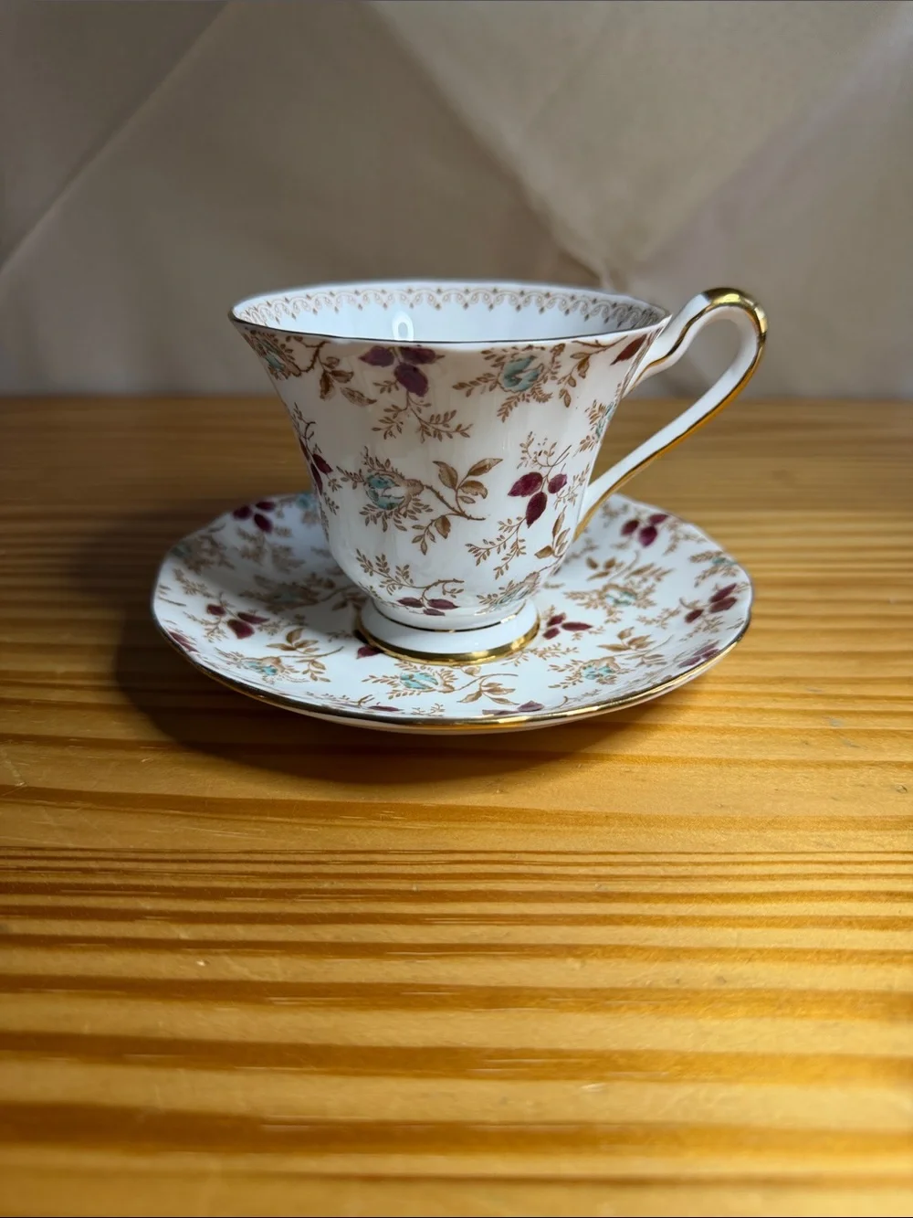 Vintage Tuscan Fine Bone China Teacup & Saucer Set - Charmaine Pattern D1152